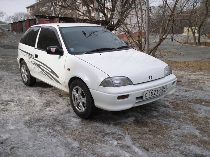 Suzuki Cultus: 6 фото