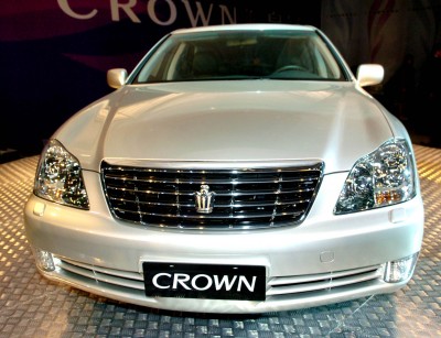 Toyota Crown Majesta: 03 фото