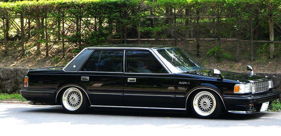 Toyota Crown S120: 3 фото