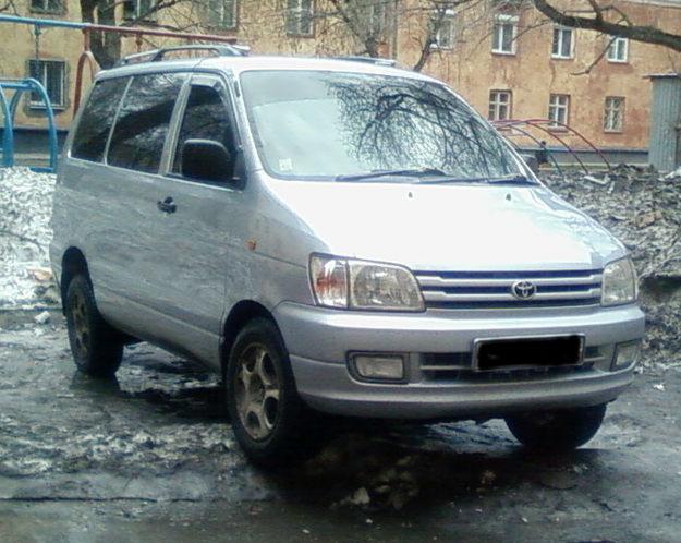 Toyota Lite Ace: 8 фото